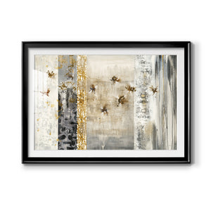 FarFalla Luster - Modern Framed Art Print