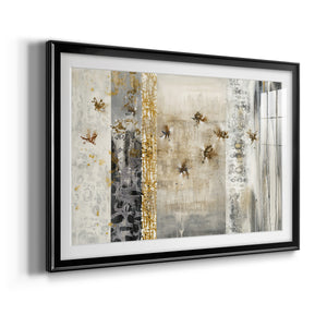 FarFalla Luster - Modern Framed Art Print