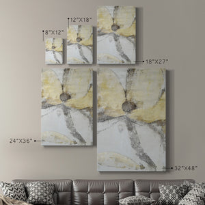 Une Fleur I - Canvas Art Print