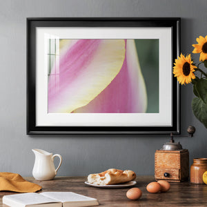 Delicate - Modern Framed Art Print