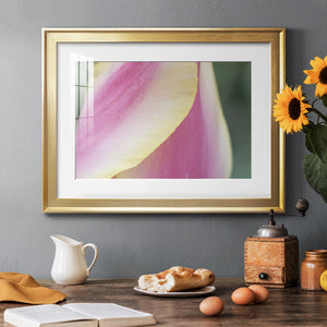 Delicate - Modern Framed Art Print