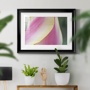 Delicate - Modern Framed Art Print